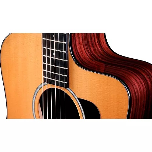 Taylor 210CE PLUS Dreadnought Electro Acústica, Natural