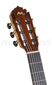 Guitarra Clásica Magistral Series F Magistral Natural (Tienda Crowne Plaza)